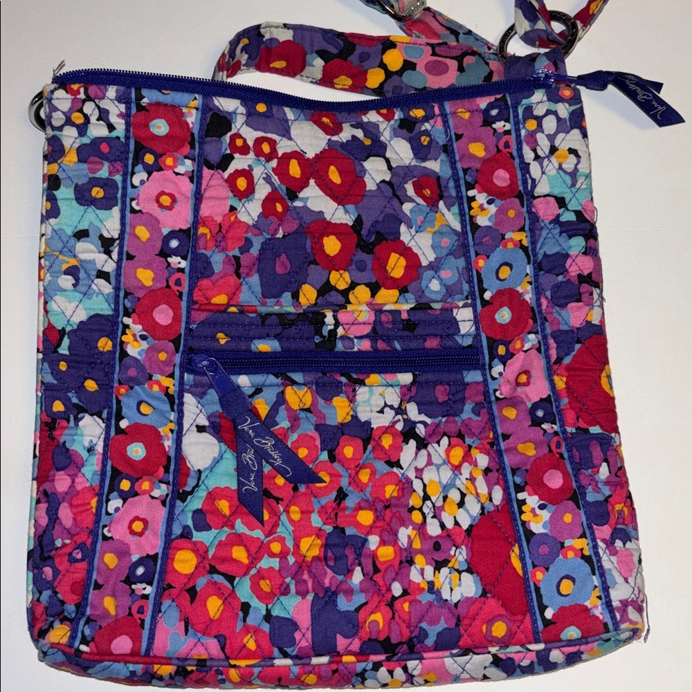 VERA BRADLEY…IMPRESSIONISTA PATTERN MULTICOLORED BAG
PURPLE HUES AND BLUE REDS - Picture 5 of 9